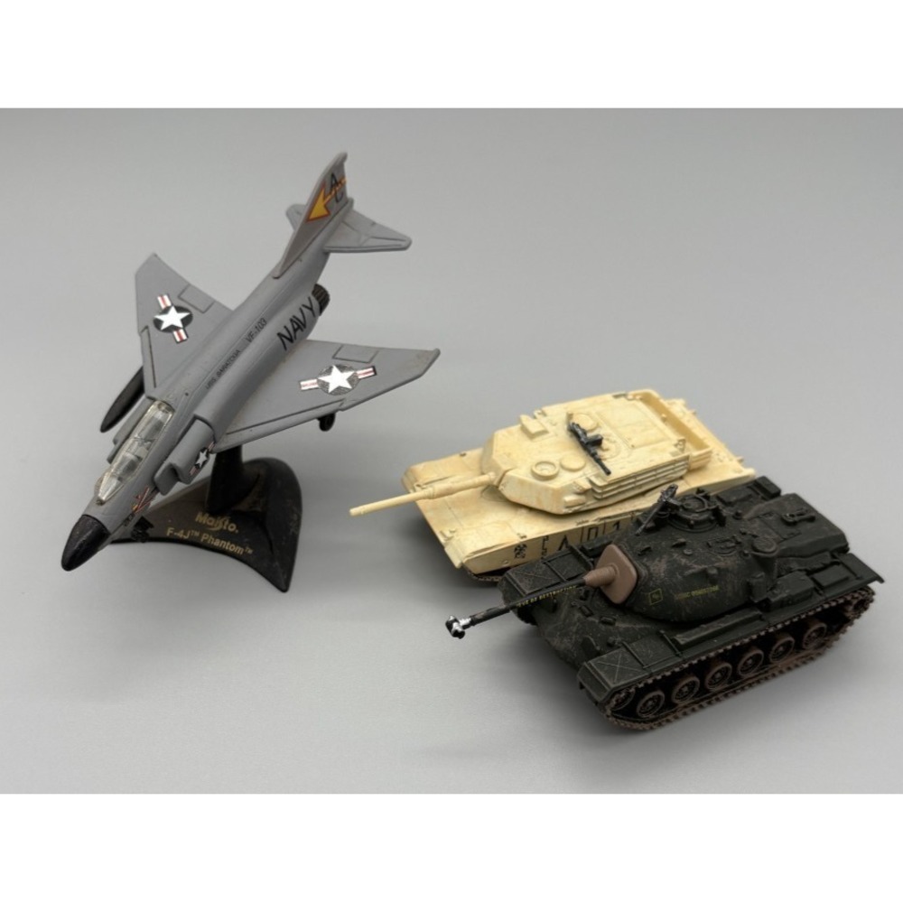 Vintage Military Figurines Corgi Tanks &‎ Maisto F-4J Phantom Jet Toys Lot of 3